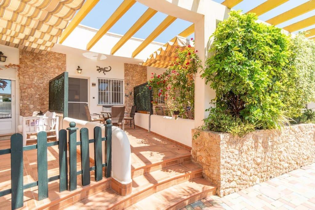 Vila Magnifico Adosado Con Piscina Y Barbacoa Campoamor Exteriér fotografie